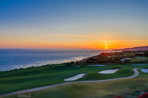 $1,025,000 | 3200 La Rotonda Drive, Unit 405, Rancho Palos Verdes, CA 90275