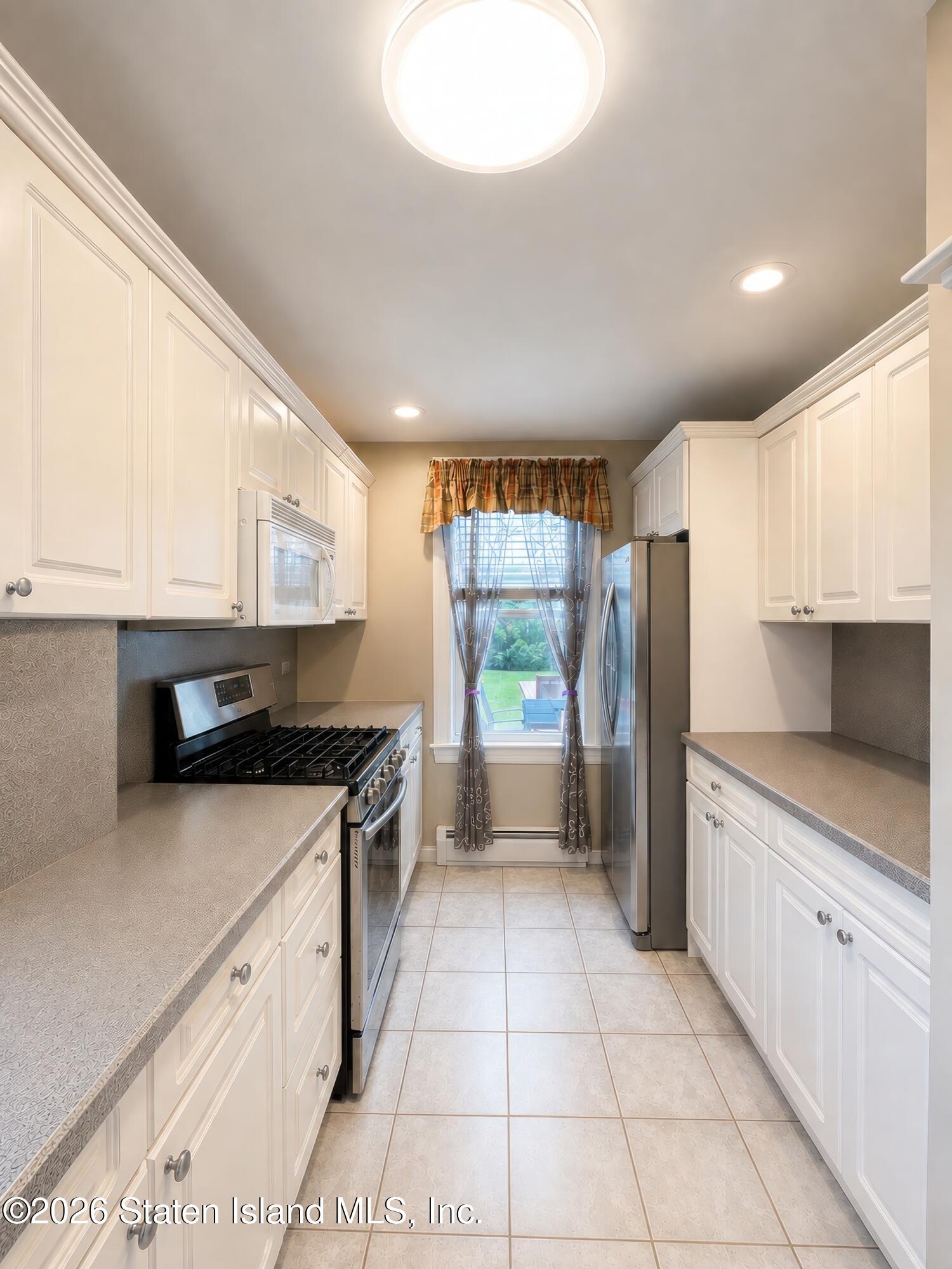 738 Woodrow Road Staten Island, NY 10312 - Photo 7 of 28 738WoodrowUpdate (7)