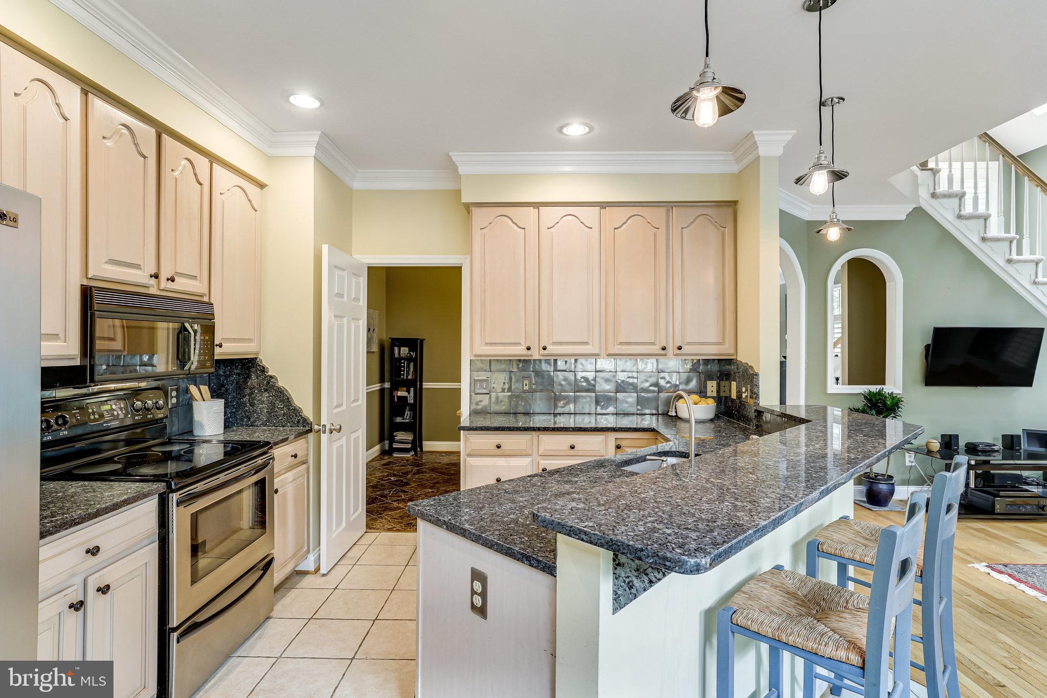 11419 Hollow Timber Way Reston, VA 20194 - Photo 17 of 76
