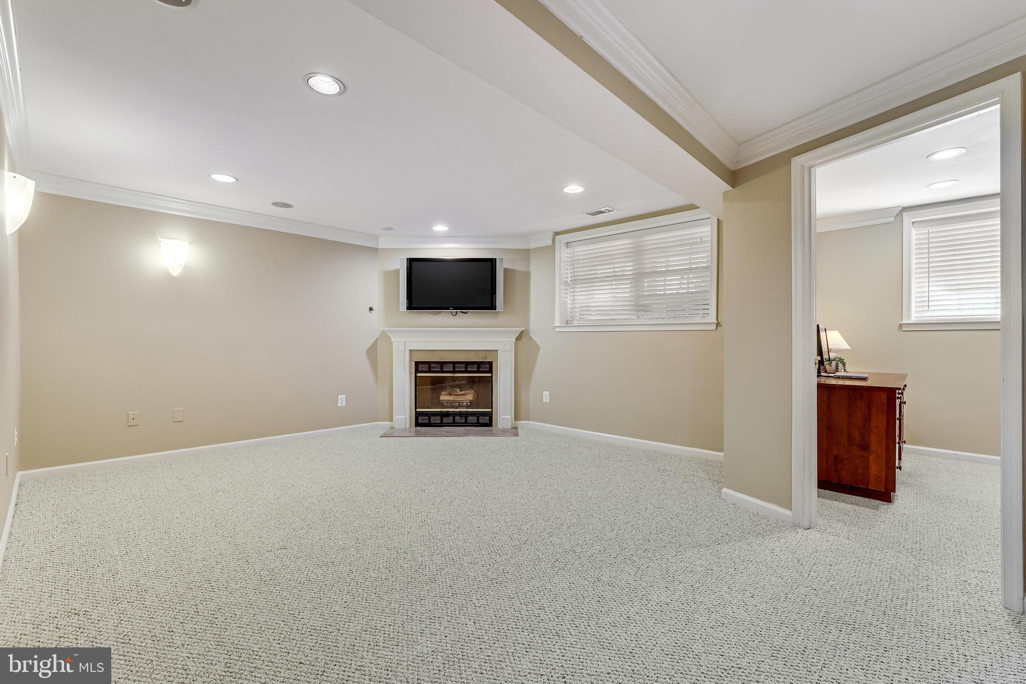 11419 Hollow Timber Way Reston, VA 20194 - Photo 50 of 76