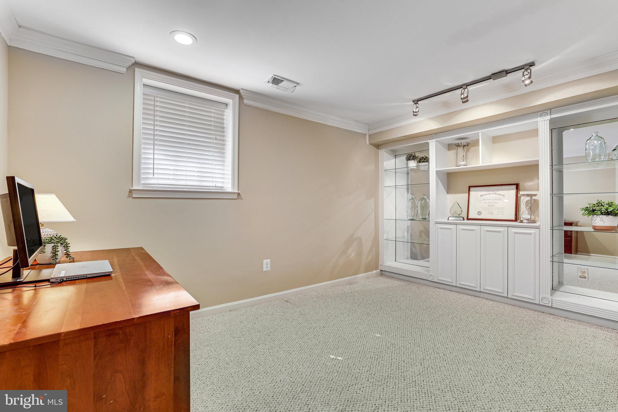 11419 Hollow Timber Way Reston, VA 20194 - Photo 52 of 76