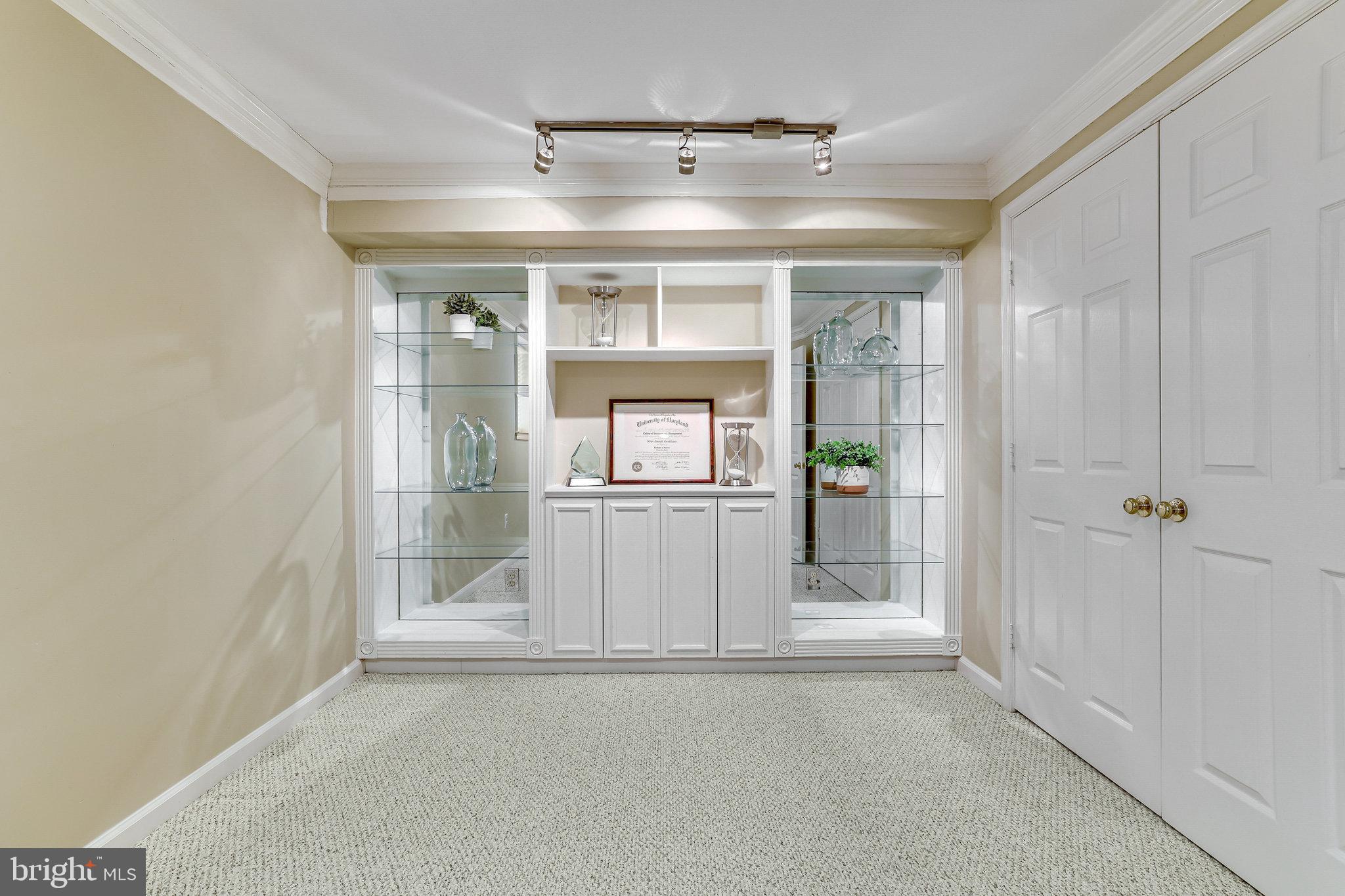11419 Hollow Timber Way Reston, VA 20194 - Photo 53 of 76