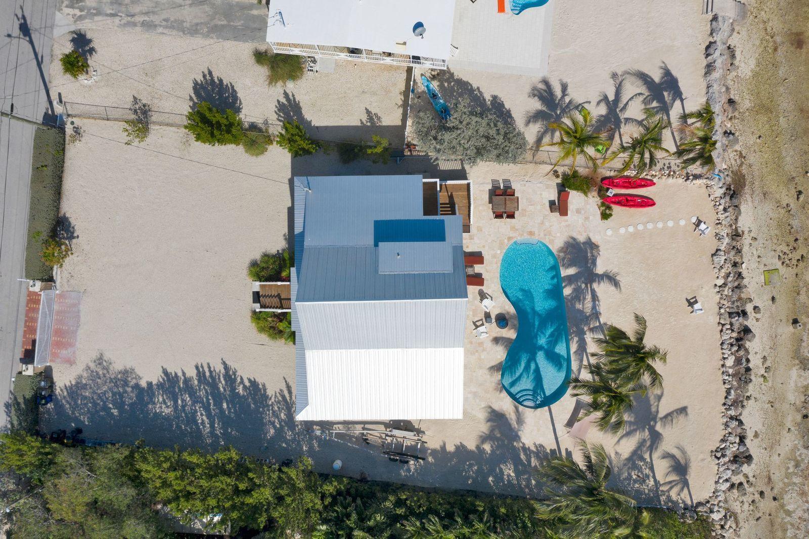 143 Columbus Drive Islamorada, FL 33036 - Photo 5 of 47 Aerial