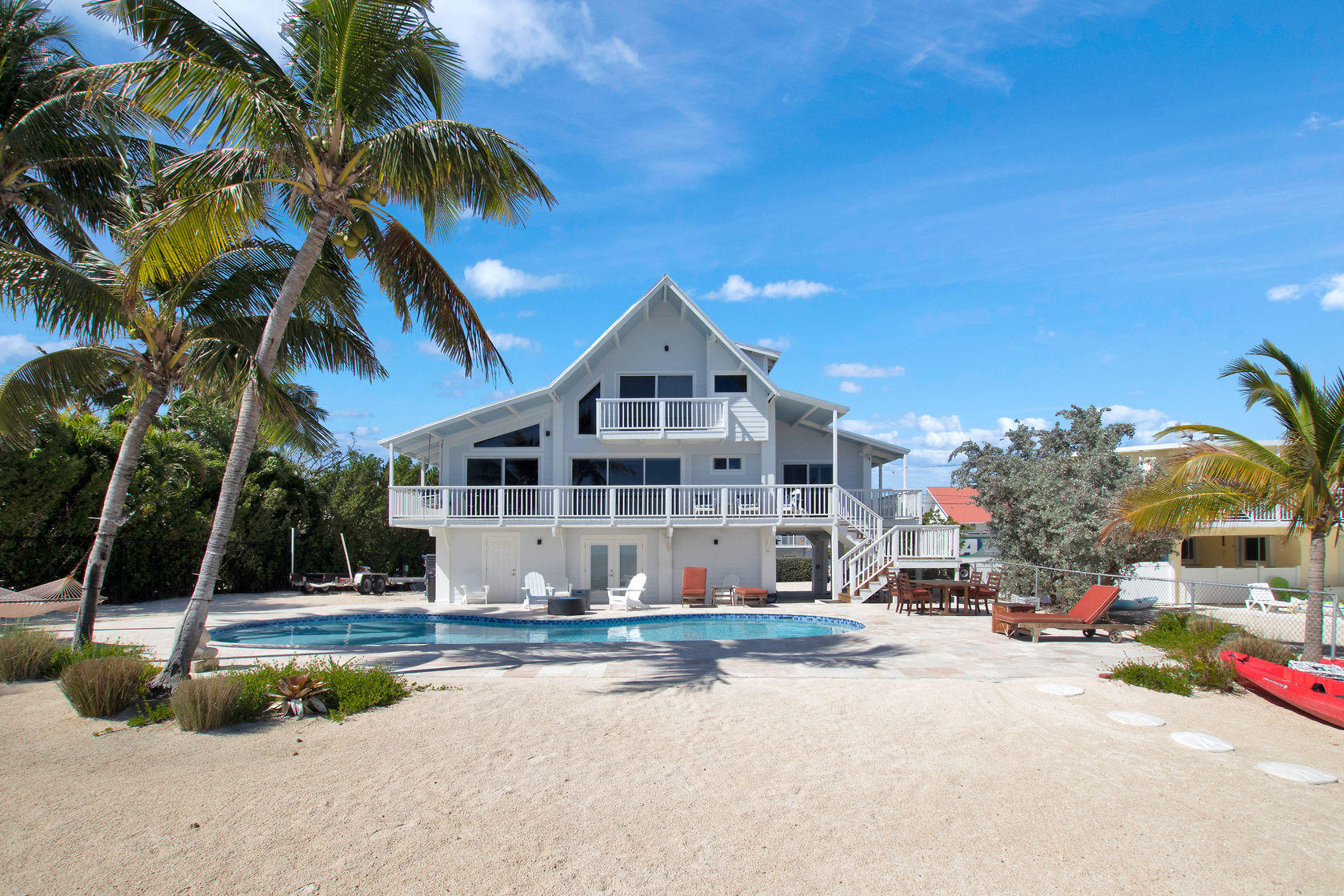 143 Columbus Drive Islamorada, FL 33036 - Photo 44 of 47 Rear & Beach