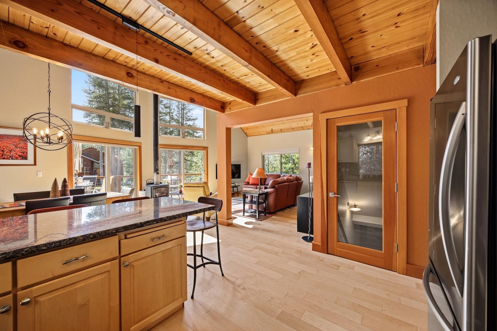 6104 Serene Road Soda Springs, CA 95728 - Photo 7 of 28