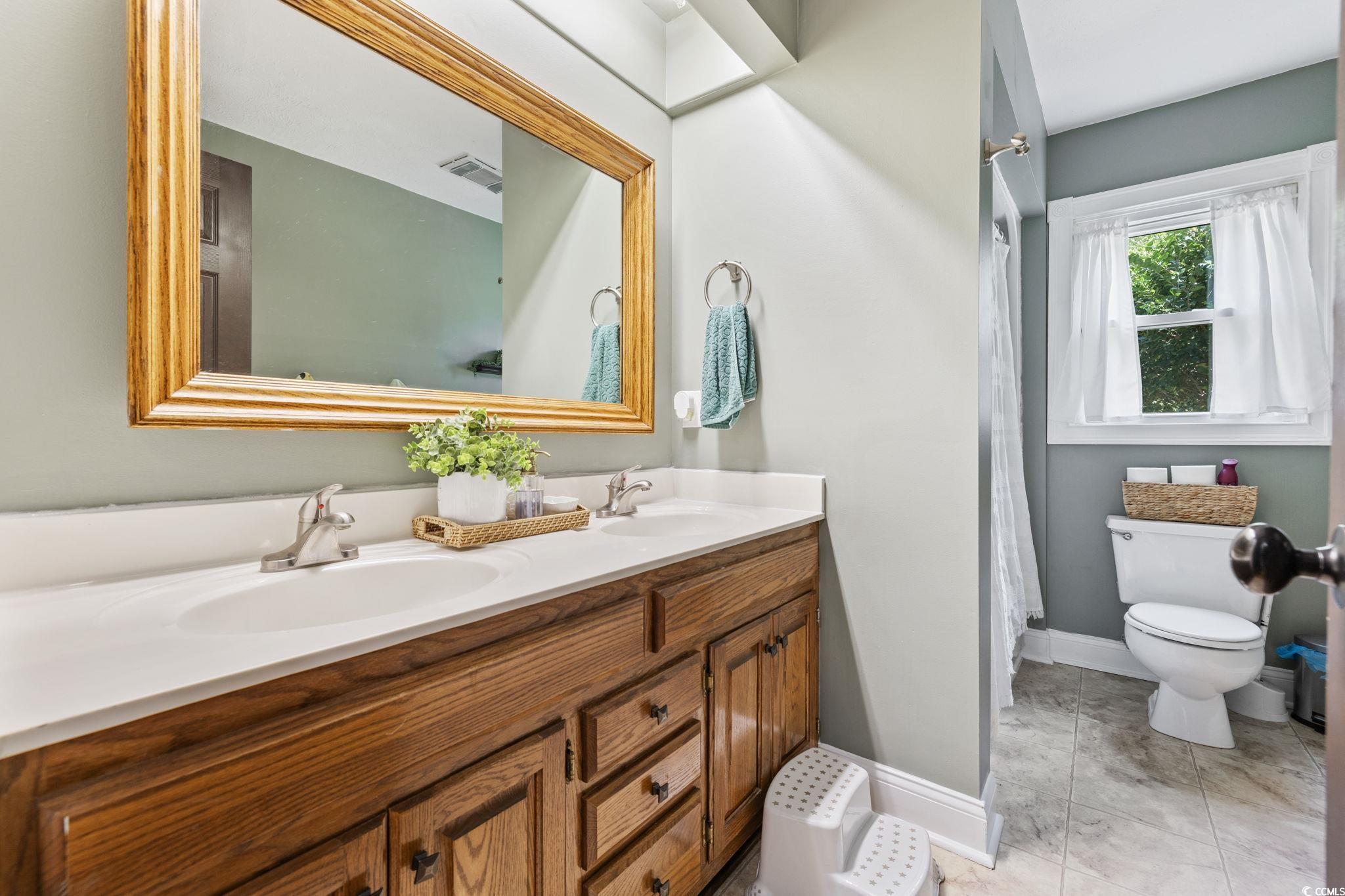 2731 Fork Of Swamp Road Galivants Ferry, SC 29544 - Photo 20 of 32 Full bathroom