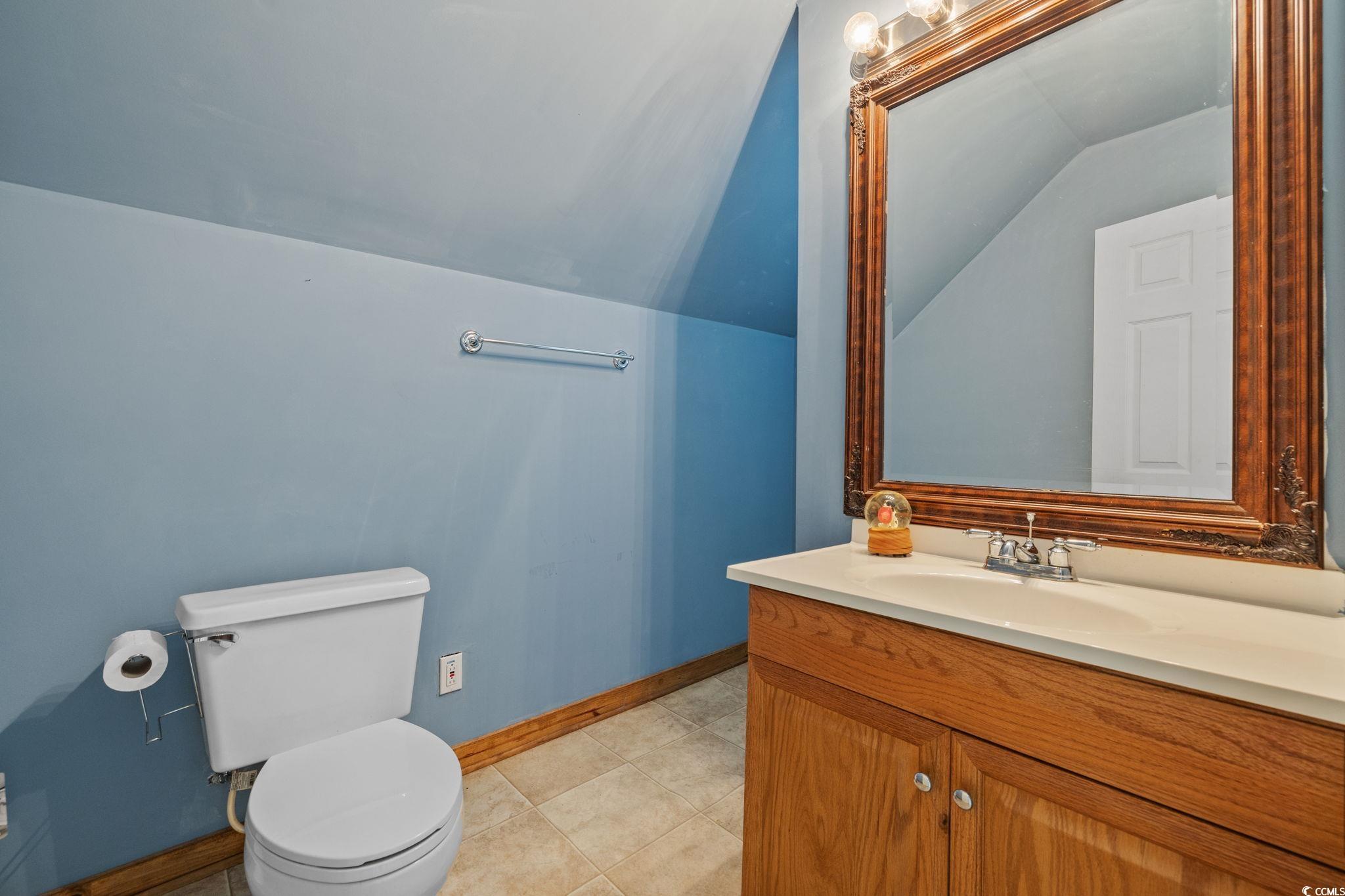 2731 Fork Of Swamp Road Galivants Ferry, SC 29544 - Photo 25 of 32 full bath above garage