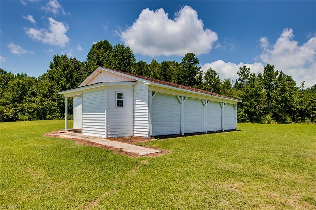 4633 Peace Road Trinity, NC 27370 - Photo 8 of 28 4 Stall Detached Building Could Be Used For Endless Possibilities!