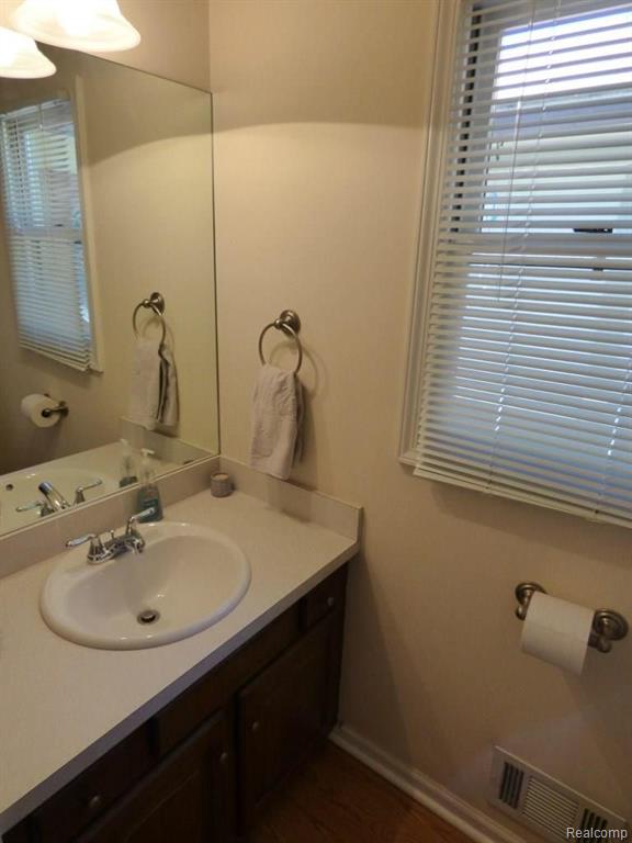 898 Timberline Drive Rochester Hills, MI 48309 - Photo 36 of 57