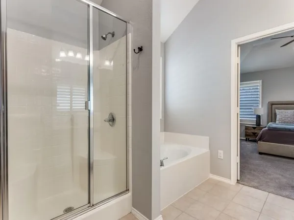 $390,000 | 10505 Stonehill Drive, Benbrook, TX 76126