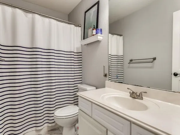 $390,000 | 10505 Stonehill Drive, Benbrook, TX 76126