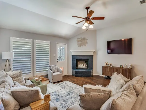 $390,000 | 10505 Stonehill Drive, Benbrook, TX 76126