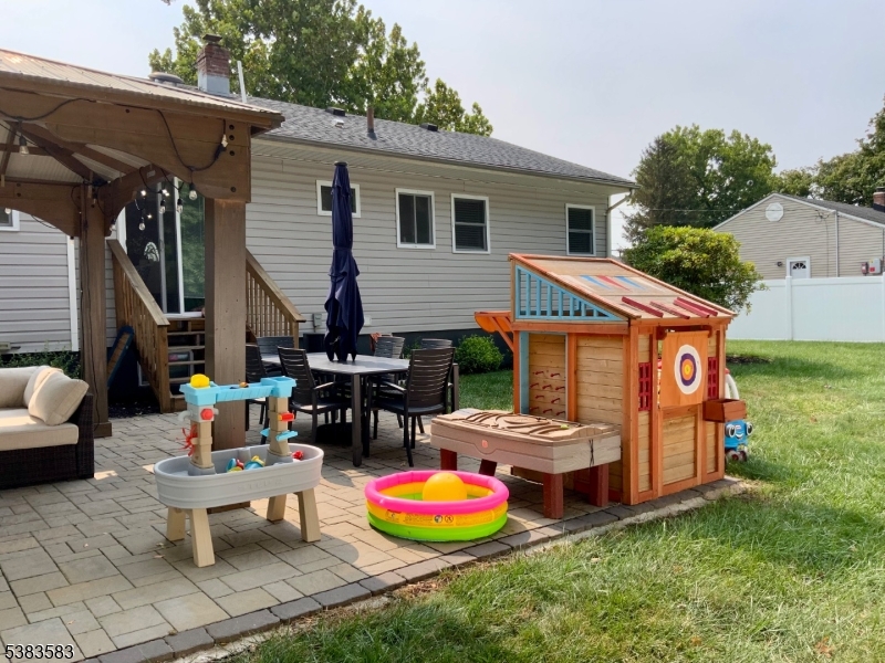 26 Winthrop Road Somerset, NJ 08873 - Photo 21 of 24 Gallery Image 21