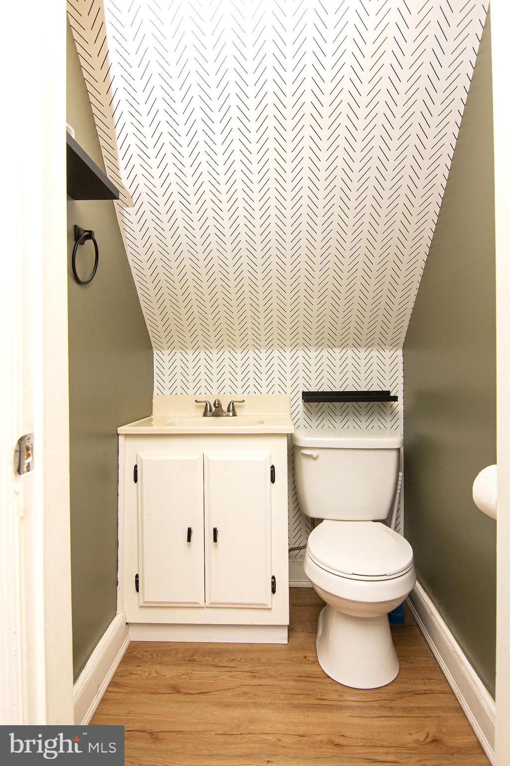 400 Leppo Road Westminster, MD 21158 - Photo 14 of 59 a bathroom with a toilet and a mirror