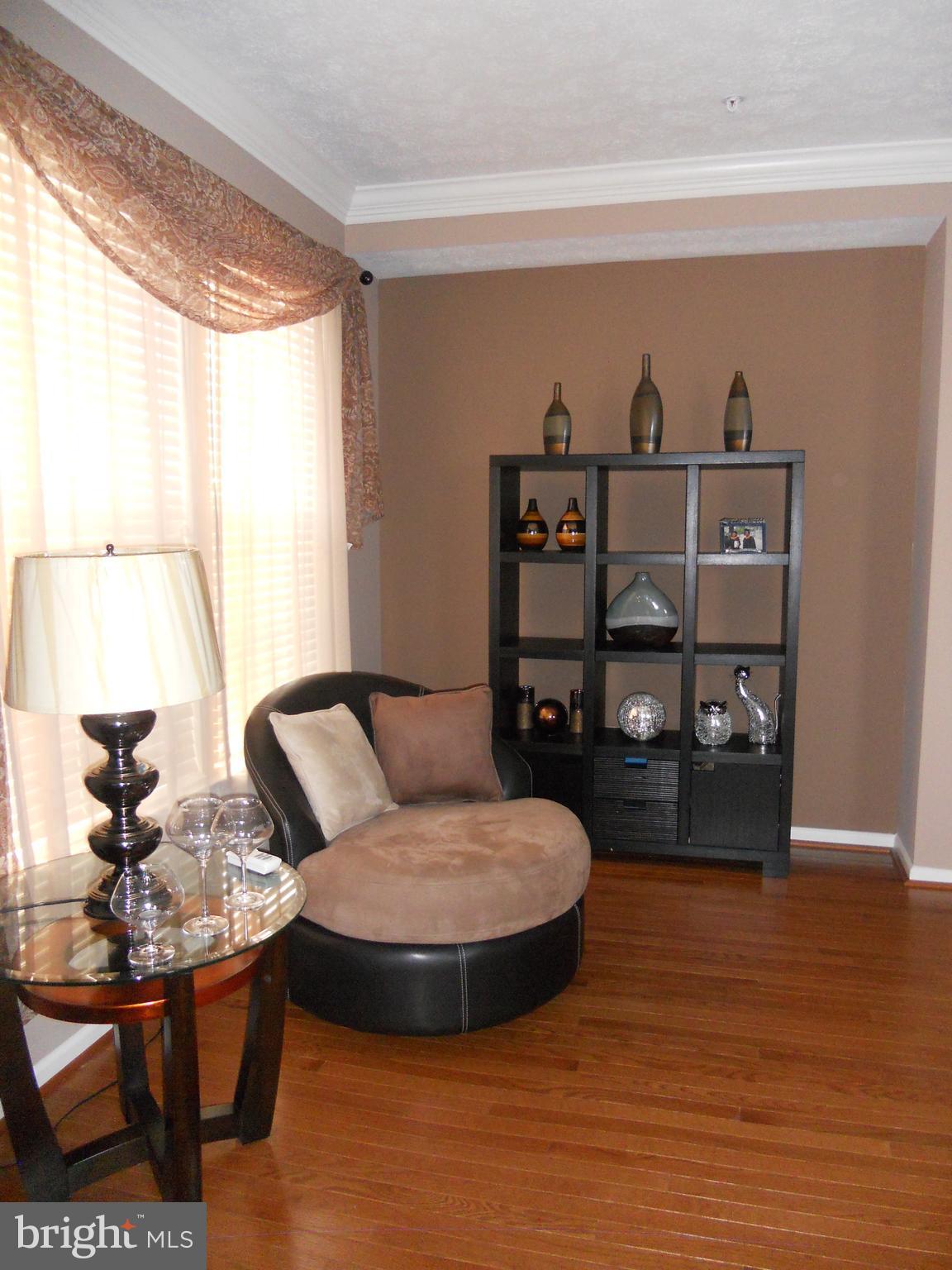 9700 Decatur Road Middle River, MD 21220 - Photo 9 of 23 Living Room