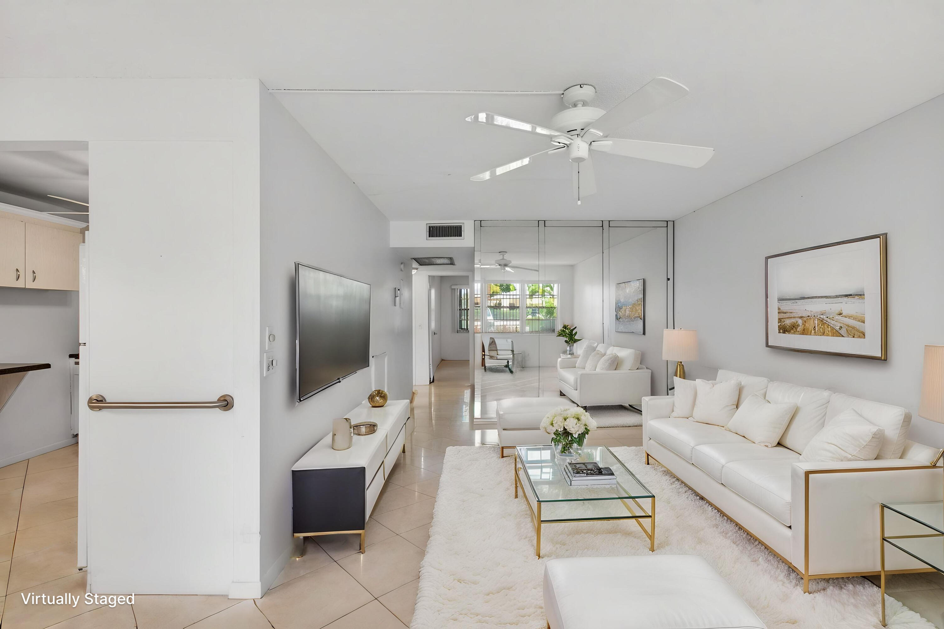 1009 Hythe A Boca Raton, FL 33434 - Photo 3 of 79 DIN.RM - Living Room - Luxury - 2