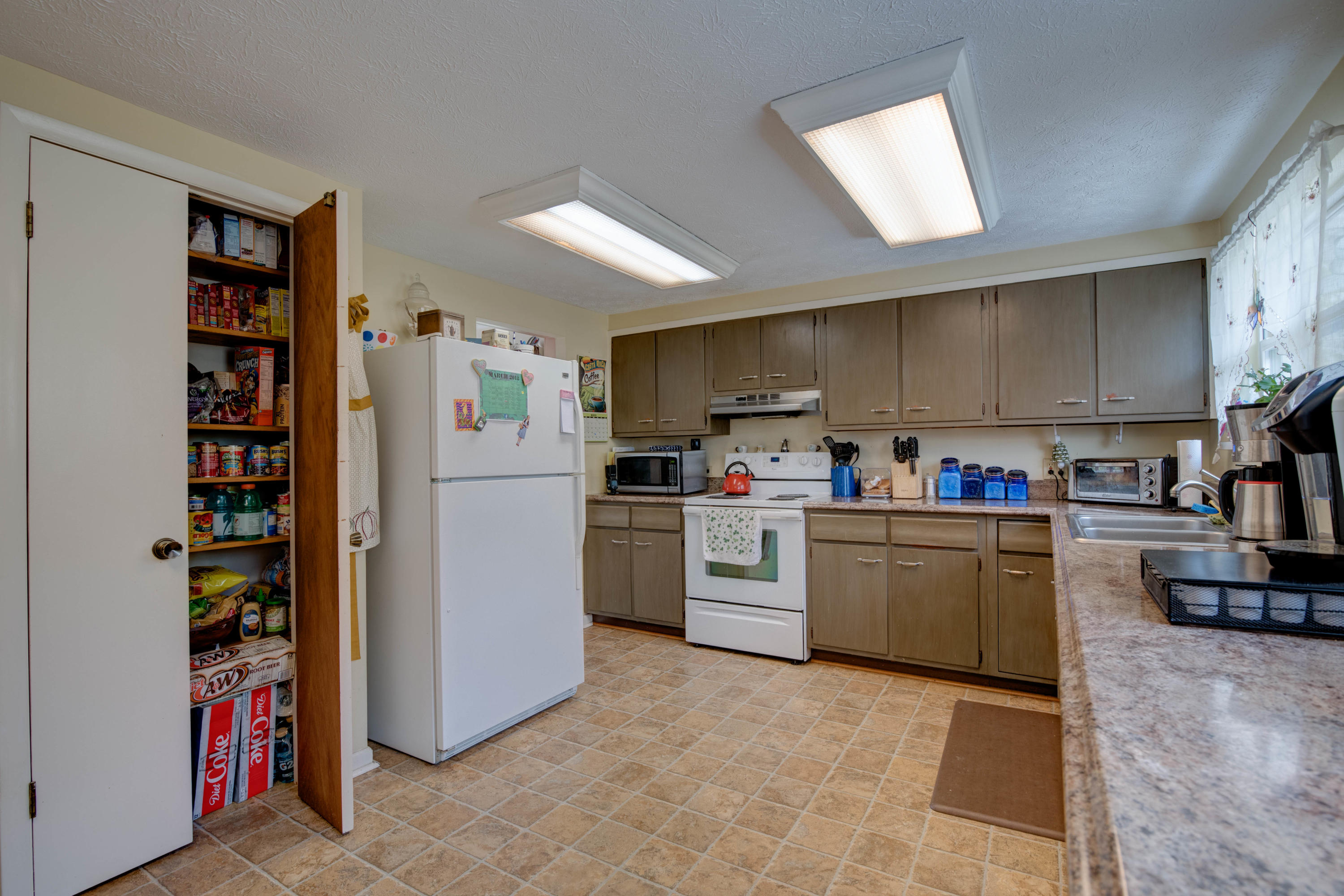 119 Decatur Road Oak Ridge, TN 37830 - Photo 9 of 27 Kitchen with large Pantry