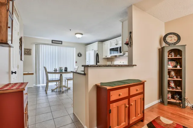 $369,900 | 47 Willow Creek Drive, Hudson, NH 03051