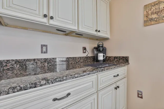 $369,900 | 47 Willow Creek Drive, Hudson, NH 03051