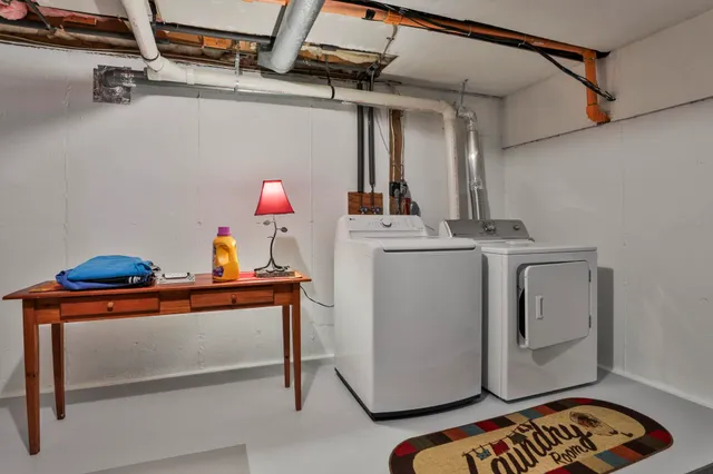 $369,900 | 47 Willow Creek Drive, Hudson, NH 03051