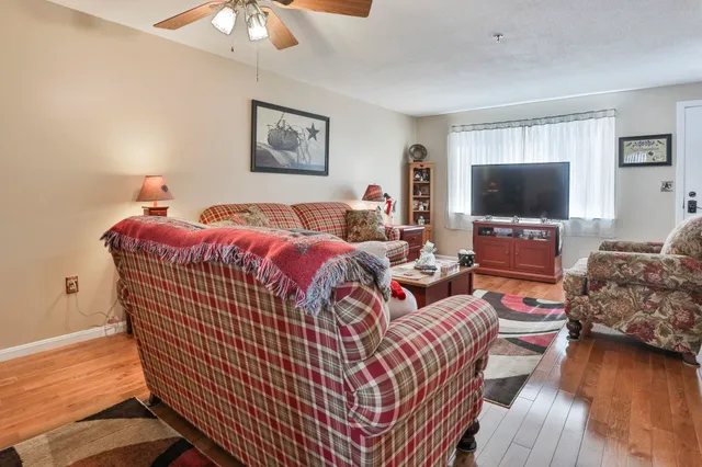 $369,900 | 47 Willow Creek Drive, Hudson, NH 03051