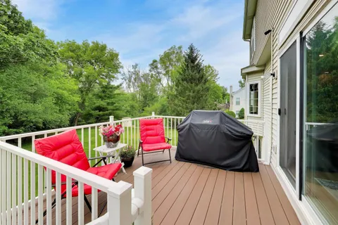 $550,000 | 435 Oak Grove Circle, Wauconda, IL 60084