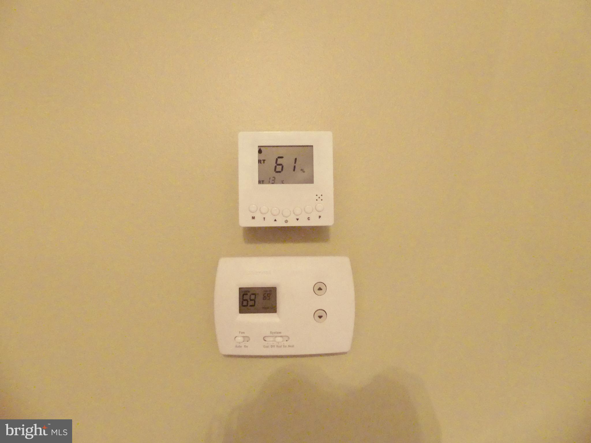34056 Ridge View Drive Locust Grove, VA 22508 - Photo 11 of 29 Whole-home dehumidifier control