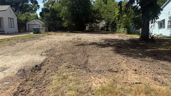 $99,000 | 1312 Wallace Street, Taylor, TX 76574