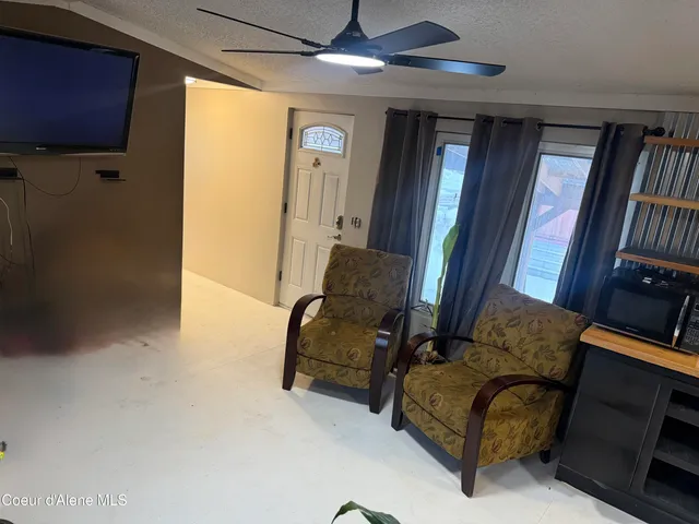 $95,999 | 11776 Hauser Lake Road, Unit SPC 6, Hauser, ID 83854