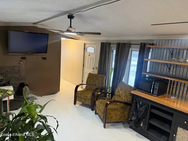 $95,999 | 11776 Hauser Lake Road, Unit SPC 6, Hauser, ID 83854