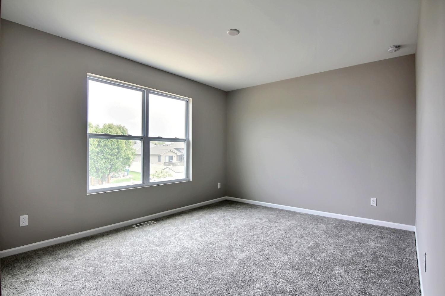 10390 Kansas Street Crown Point, IN 46307 - Photo 5 of 24 1500x1000