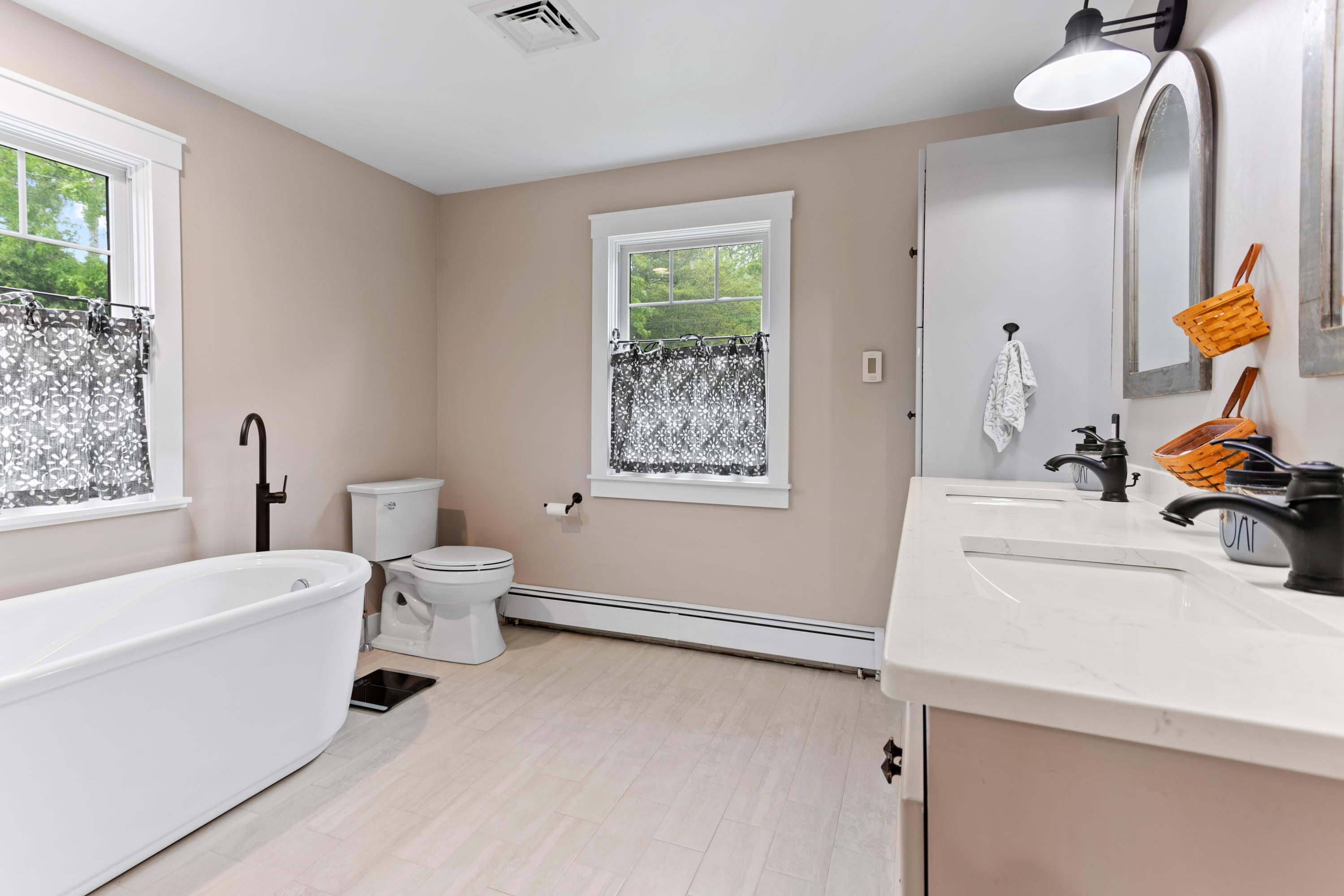 54 Angus Way Centerville, MA 02632 - Photo 23 of 37 54 Angus Way Interior High Res-21