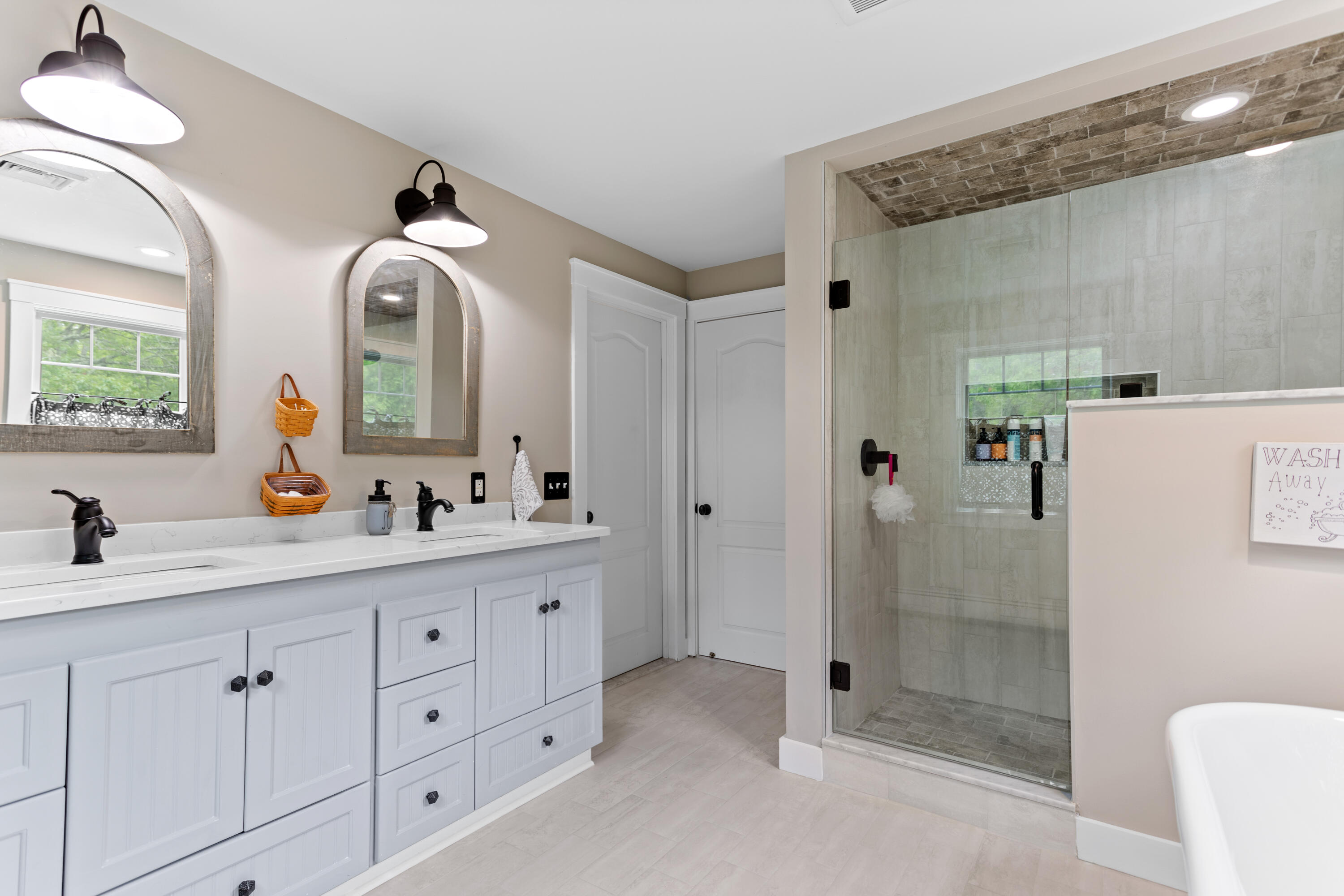 54 Angus Way Centerville, MA 02632 - Photo 24 of 37 54 Angus Way Interior High Res-22