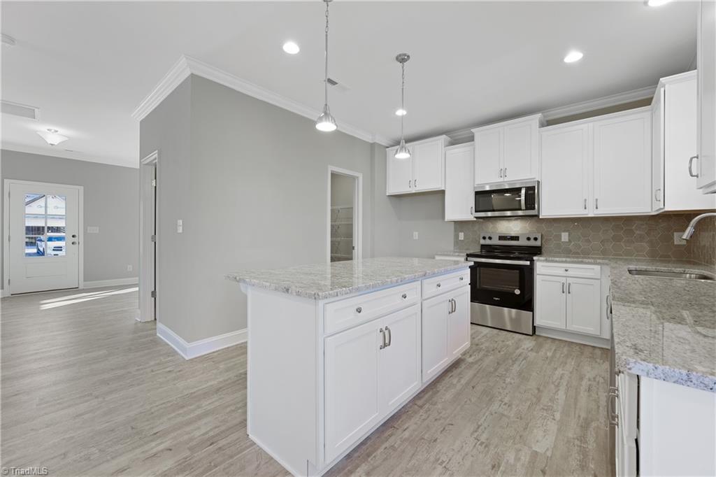4119 Stallion Street High Point, NC 27262 - Photo 5 of 19 Gallery Image 5