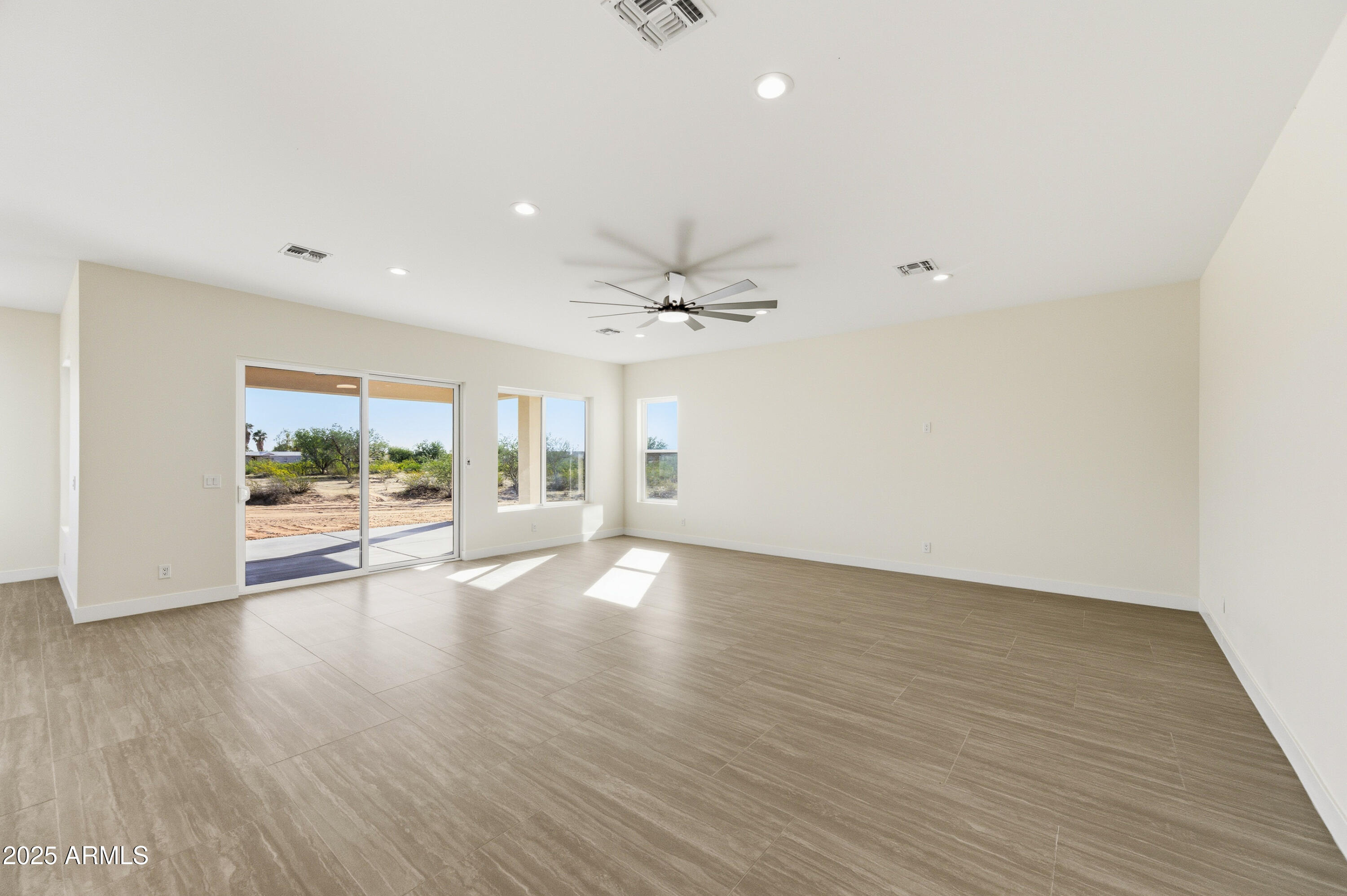 10039 North Burris Road Casa Grande, AZ 85122 - Photo 45 of 61 10039 N Burris Rd-124