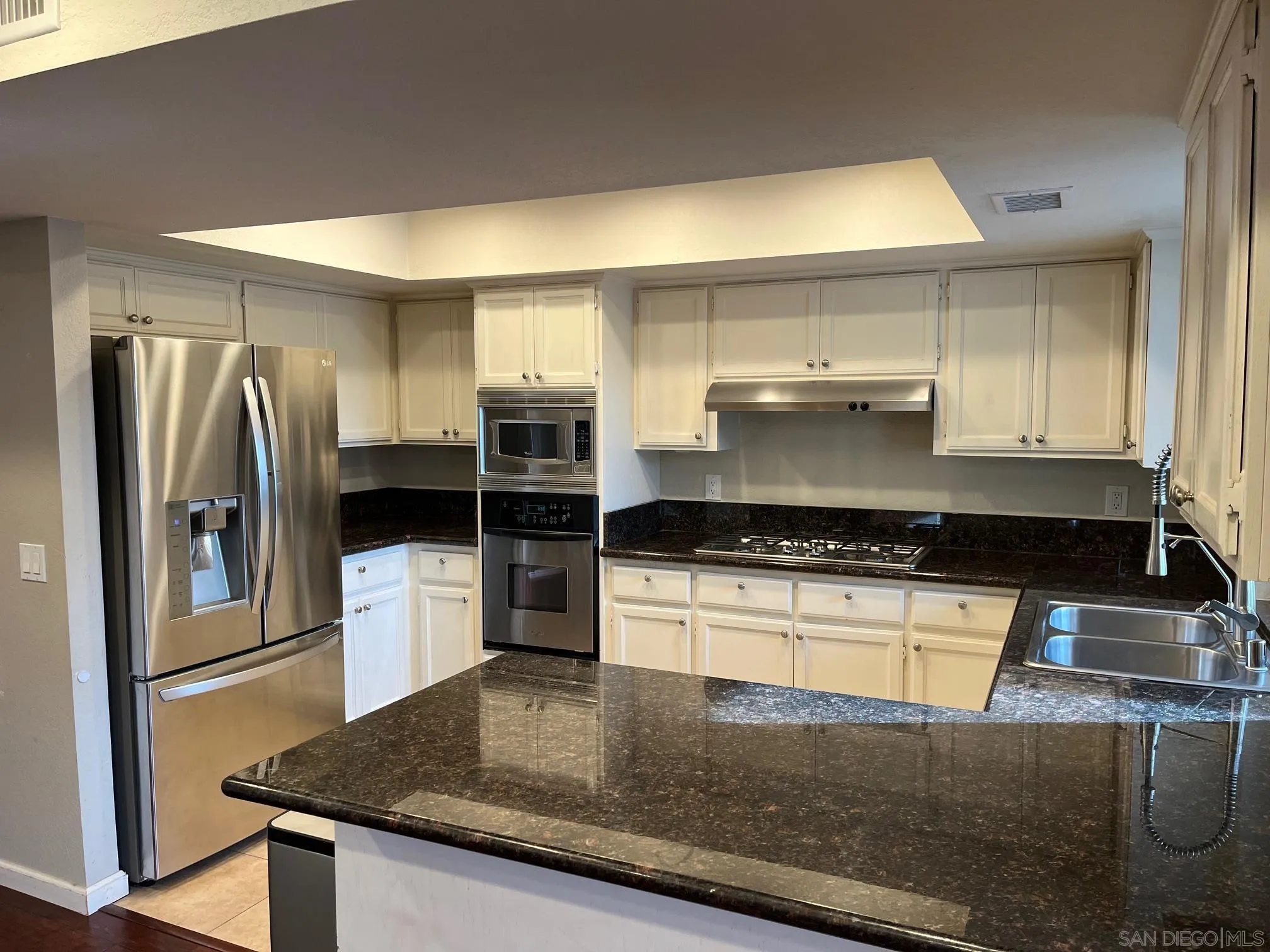 10423 Madrid Way Spring Valley, CA 91977 - Photo 6 of 9