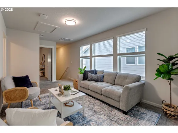 $439,900 | 8062 Southeast Butternut Creek Parkway, Hillsboro, OR 97123