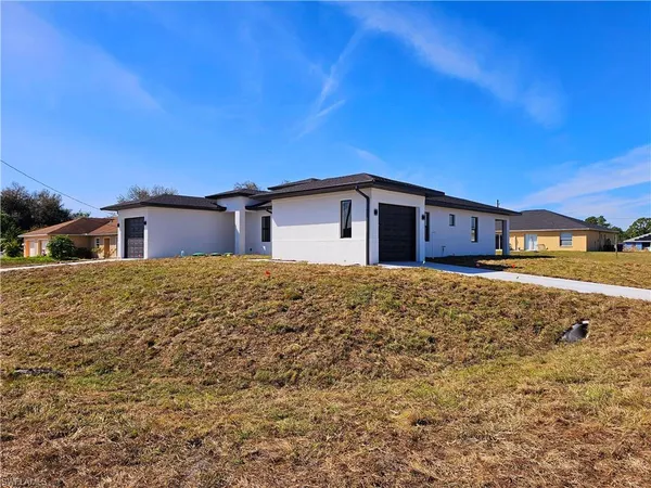 $1,800 | 1100 Homer Avenue South, Lehigh Acres, FL 33973