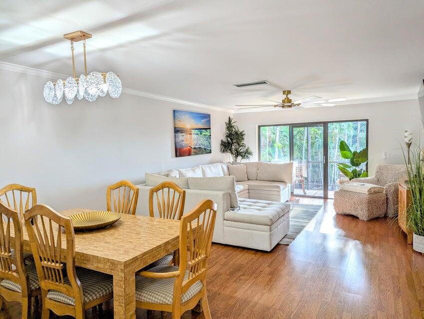 21362 Juego Circle, Unit 33F Boca Raton, FL 33433 - Photo 28 of 41 NICE VYBIL PLANK FLOORING