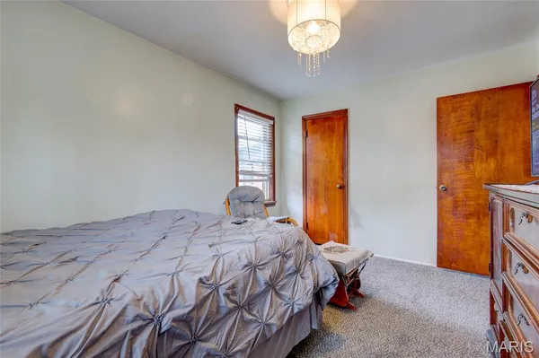 $237,900 | 87 Bert Avenue, East Alton, IL 62024