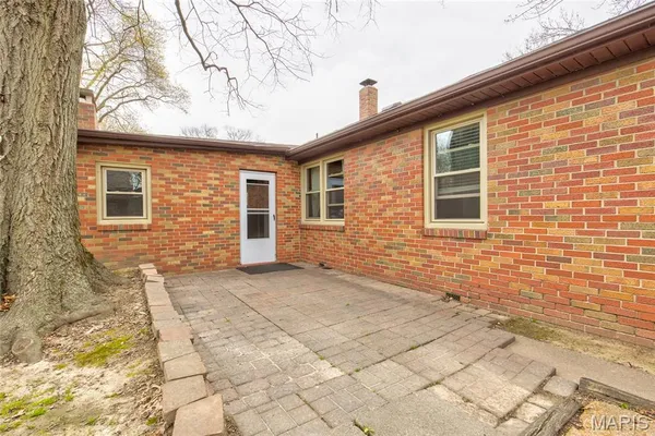 $237,900 | 87 Bert Avenue, East Alton, IL 62024