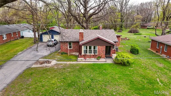 $237,900 | 87 Bert Avenue, East Alton, IL 62024