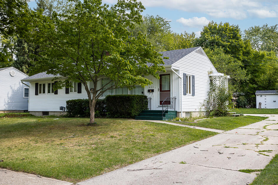 422 Ferguson Road Marshall, MI 49068 - Photo 1 of 26 0N0A2821-Edit