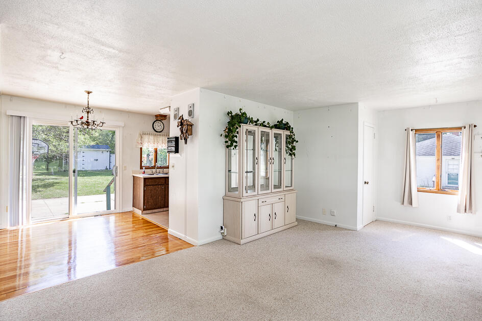 422 Ferguson Road Marshall, MI 49068 - Photo 9 of 26 0N0A2842-HDR-Edit