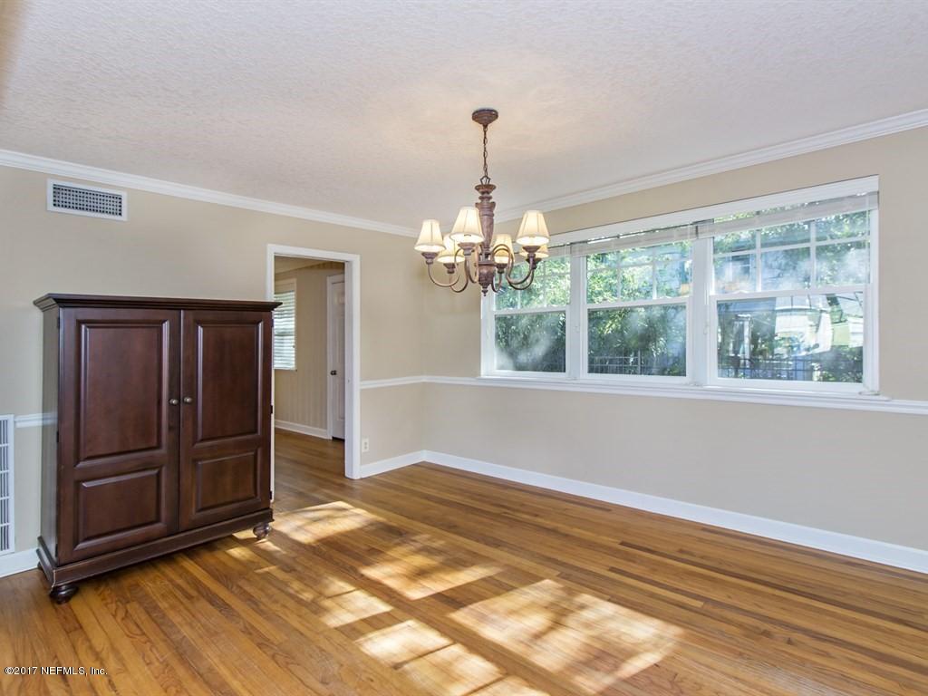 1436 Flanders Road Jacksonville, FL 32207 - Photo 8 of 26 005_Dining Room