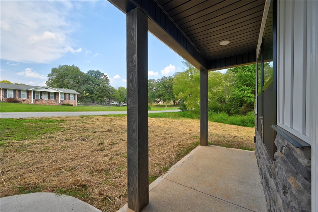 203 Ridgecrest Drive Williamston, SC 29697 - Photo 37 of 42 Gallery Image 37