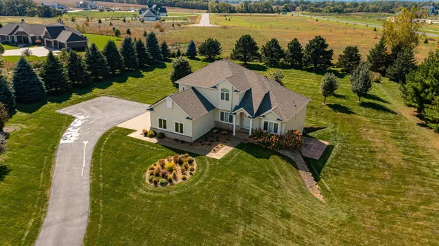 $1,100,000 | 2728 Headland Court Southwest, Rochester, MN 55902