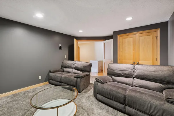 $1,050,000 | 2728 Headland Court Southwest, Rochester, MN 55902