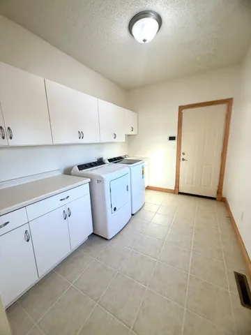 $1,100,000 | 2728 Headland Court Southwest, Rochester, MN 55902