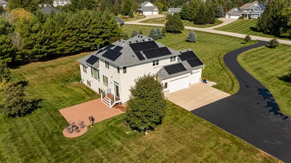 $1,050,000 | 2728 Headland Court Southwest, Rochester, MN 55902